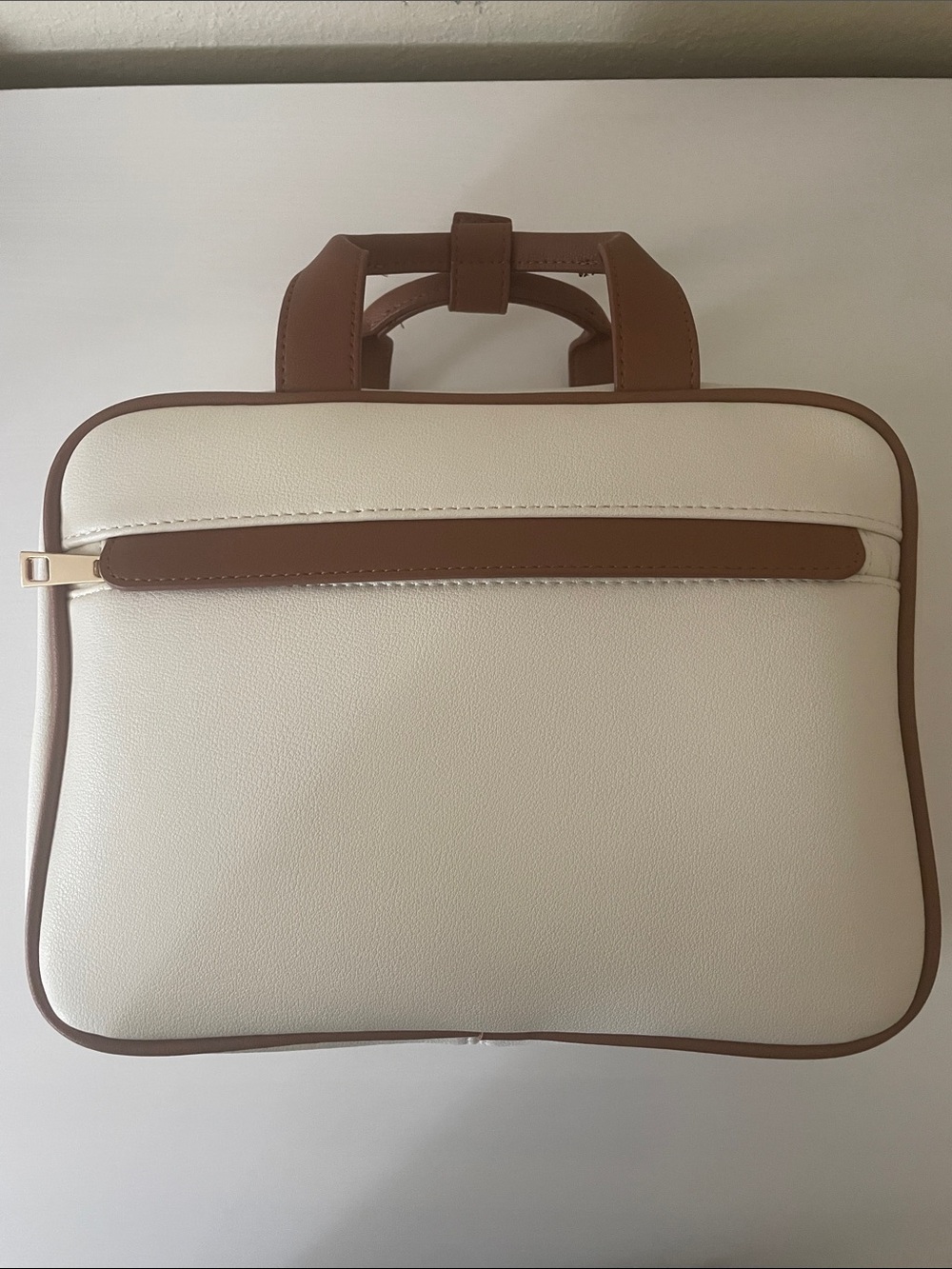 RACHEL ZOE Cream & Brown Faux Leather Travel Case